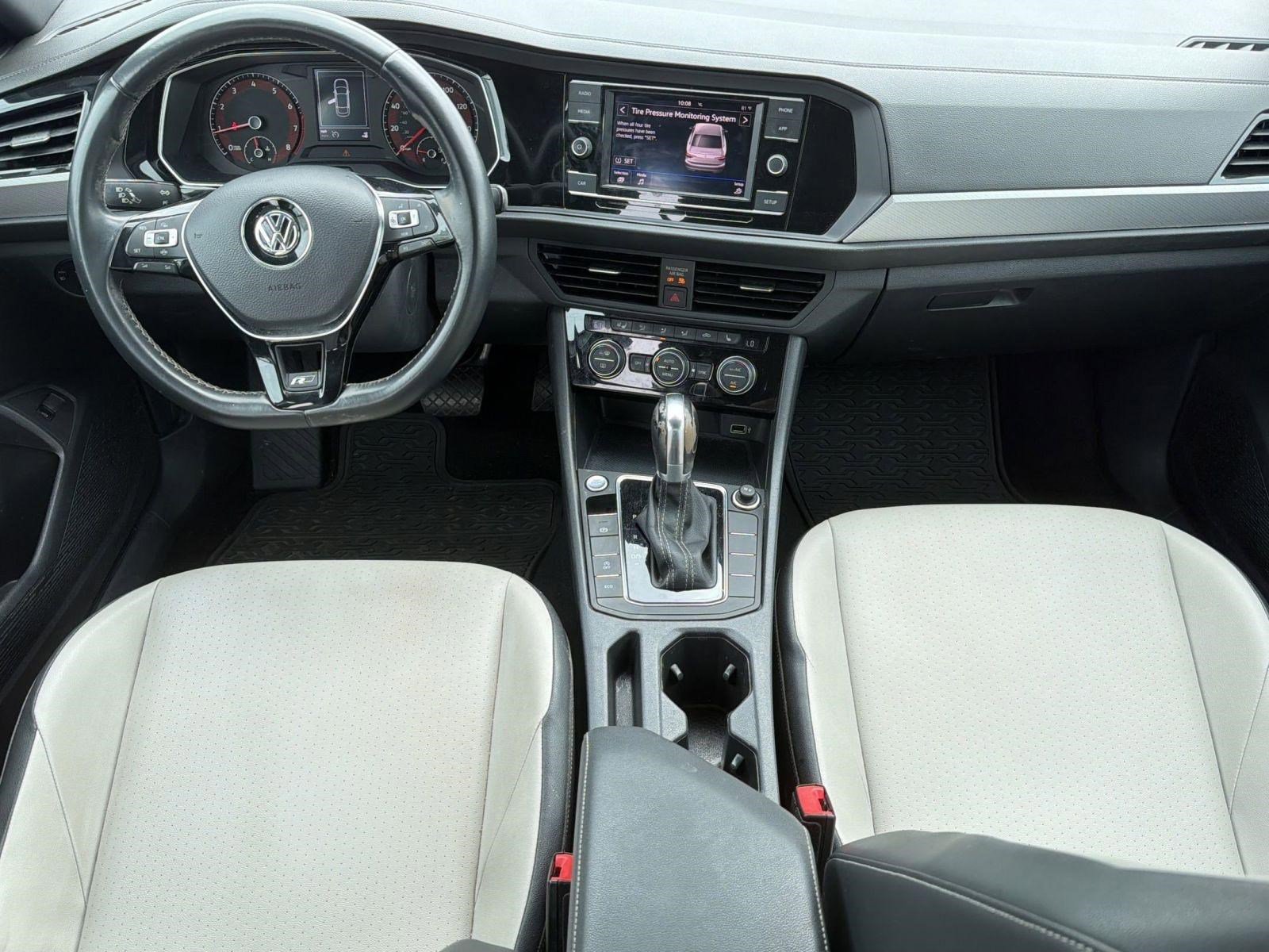 Used 2019 Volkswagen Jetta R-Line w/ R-Line Cold Weather Package FWD image 22