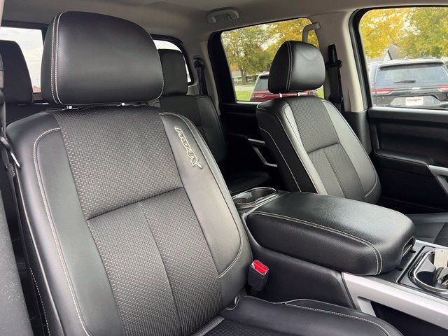 Used 2019 Nissan Titan PRO-4X AWD/4WD image 12