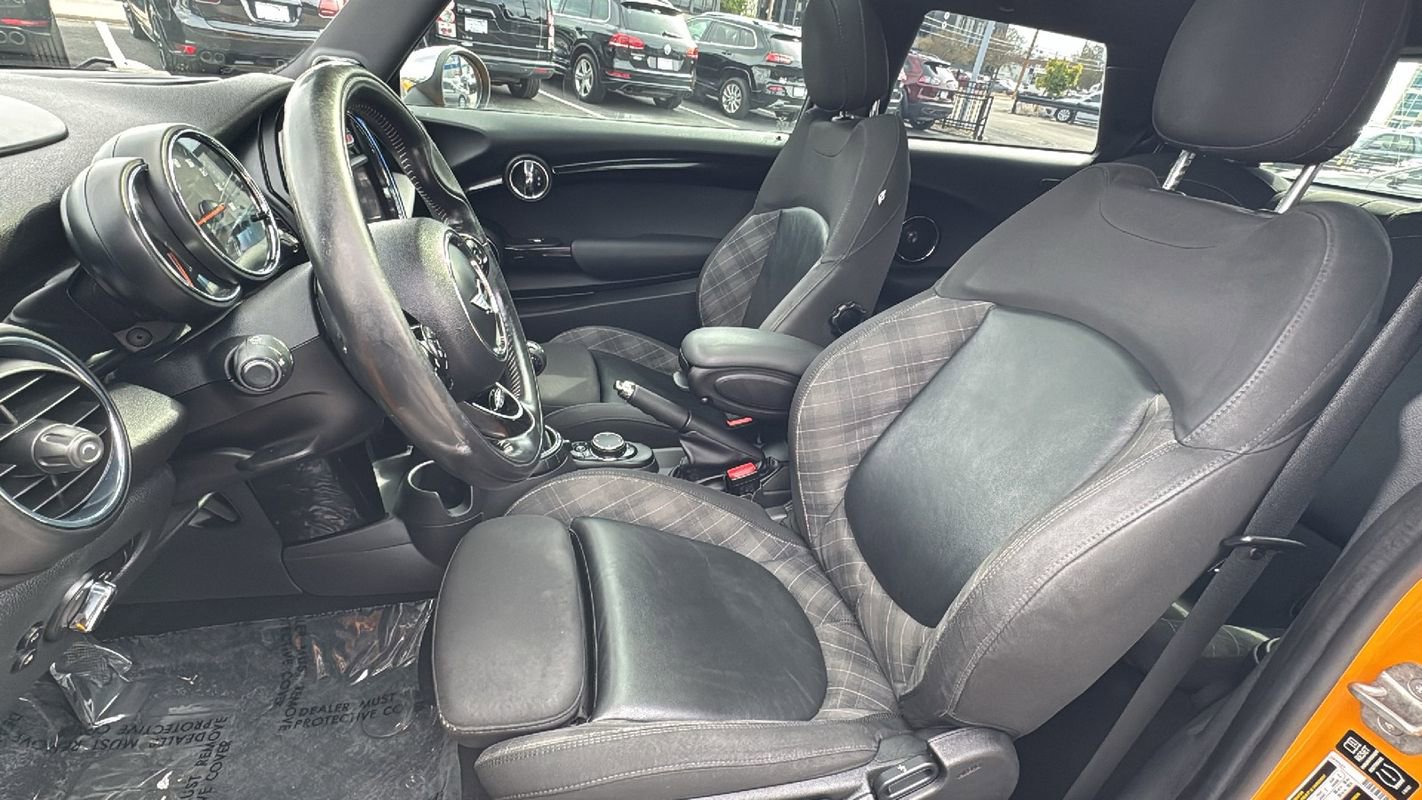 Used 2015 MINI Cooper 2-Door Hardtop FWD image 10