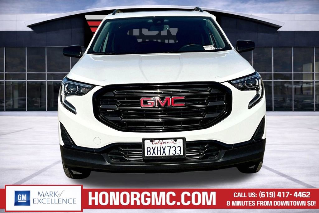 Used 2021 GMC Terrain SLE w/ Driver Convenience Package image 2