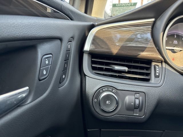 Used 2019 Buick Envision Essence image 26