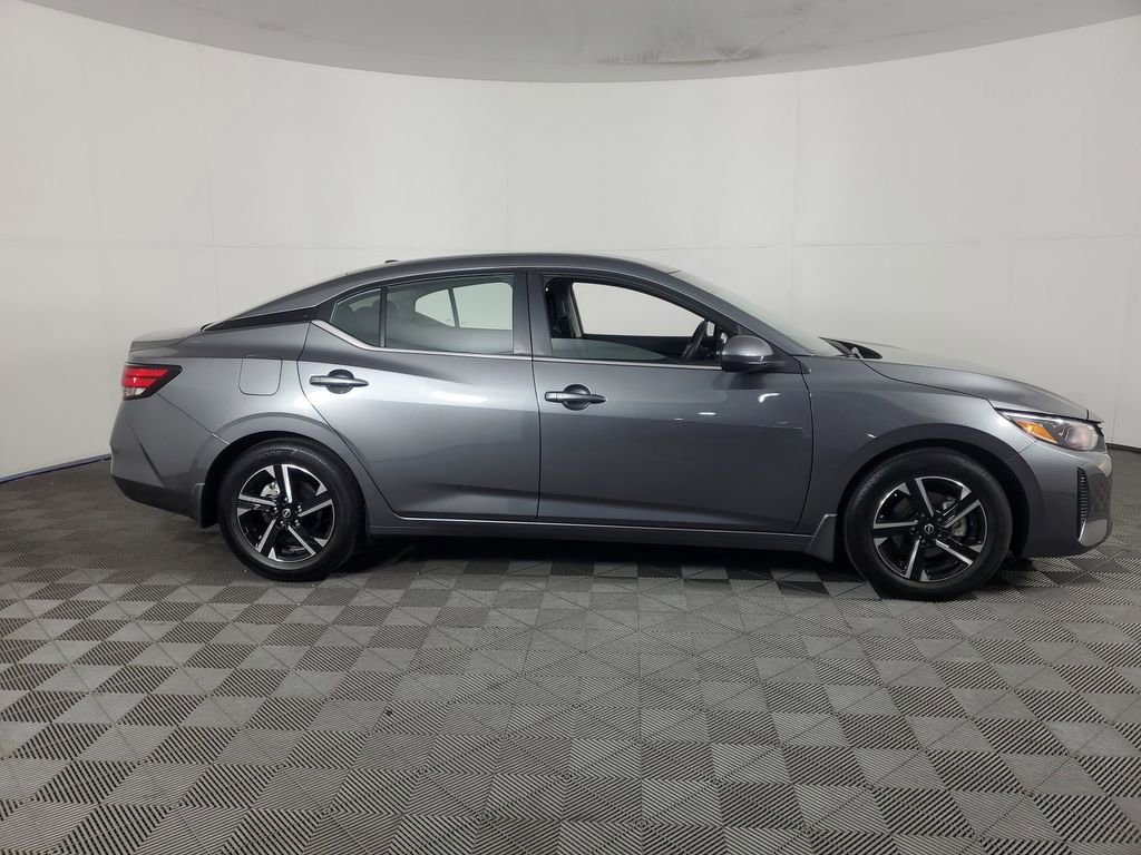 Used 2025 Nissan Sentra SV FWD image 3