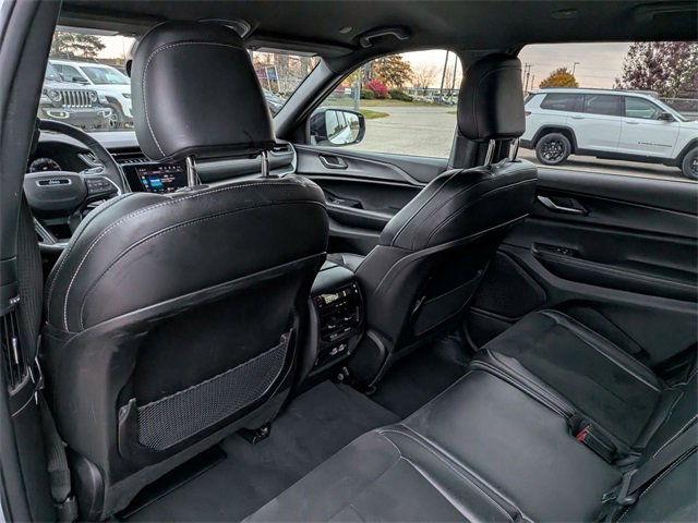 Certified 2024 Jeep Grand Cherokee L Laredo image 25