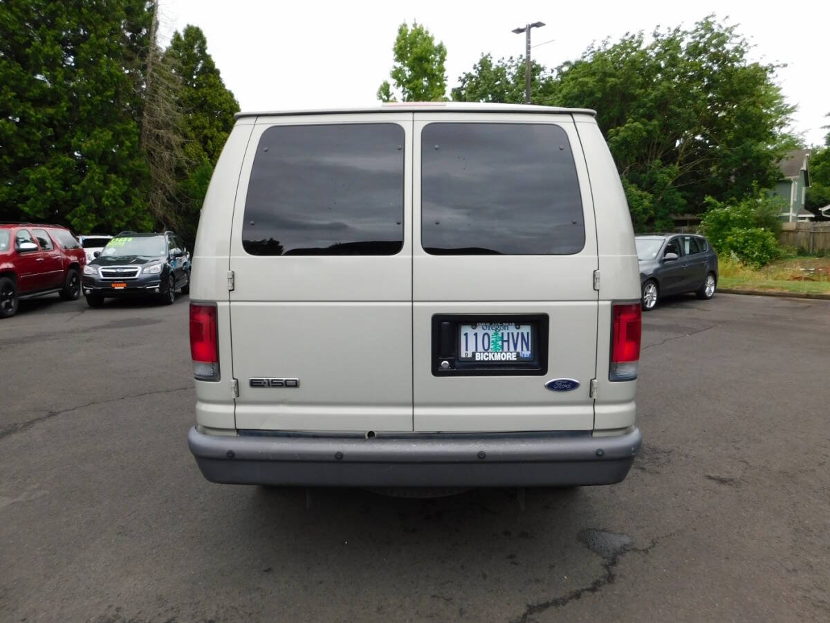 Used 2006 Ford E-150 and Econoline 150 RWD image 17