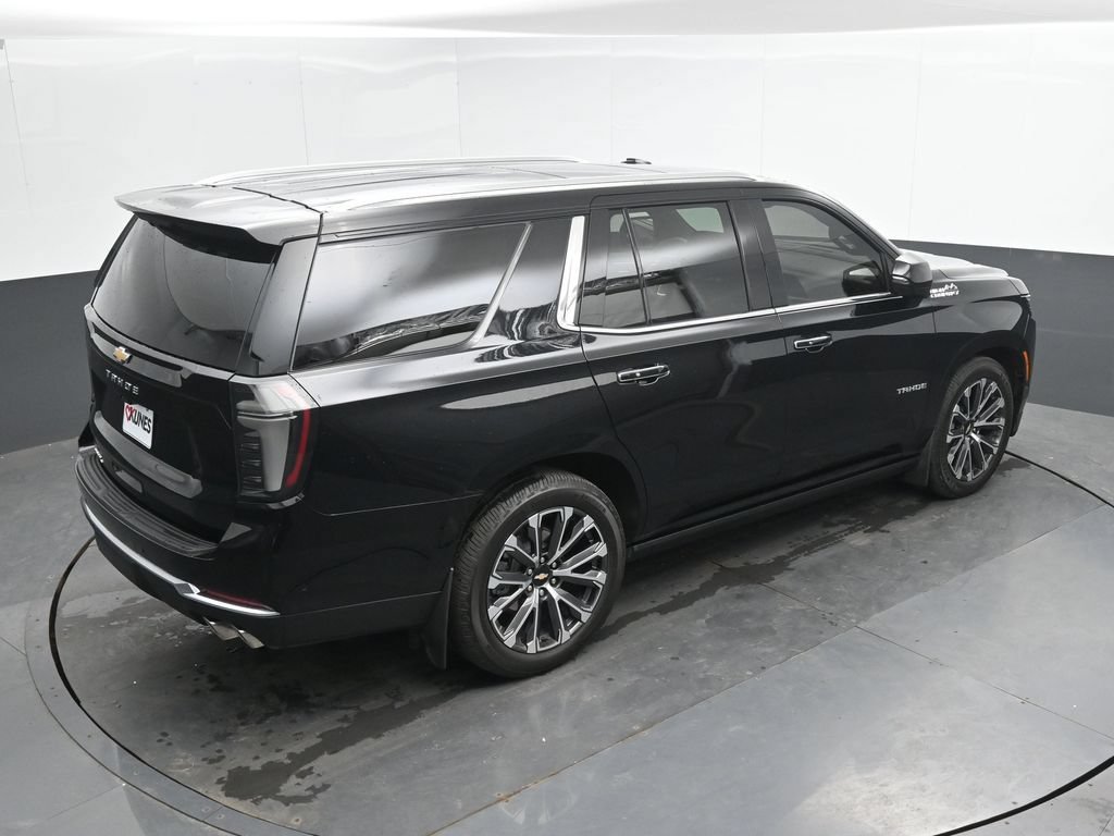 Used 2025 Chevrolet Tahoe High Country AWD/4WD image 33