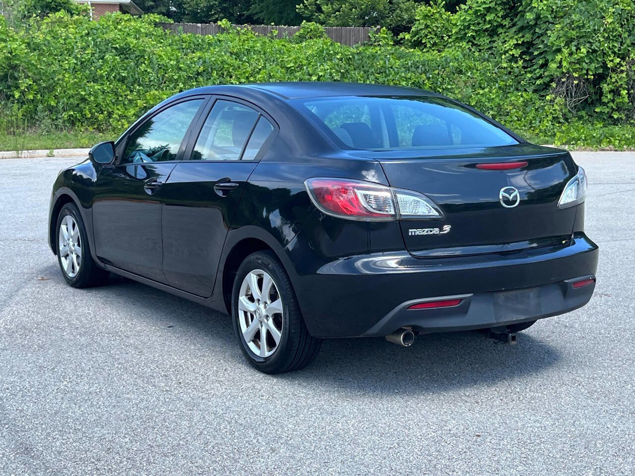 Used 2011 MAZDA MAZDA3 i Touring FWD image 8