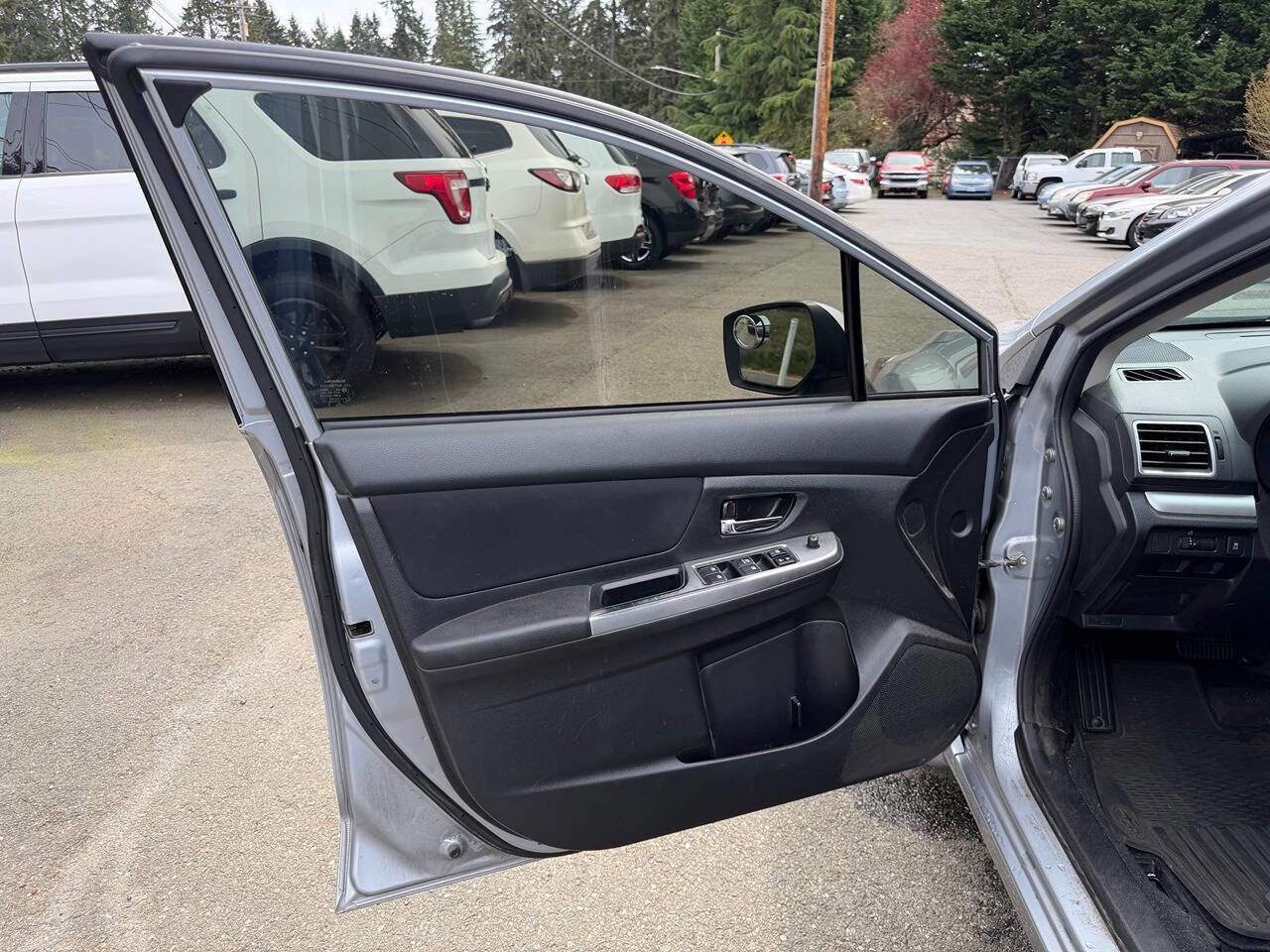 Used 2015 Subaru Impreza 2.0i Premium image 25