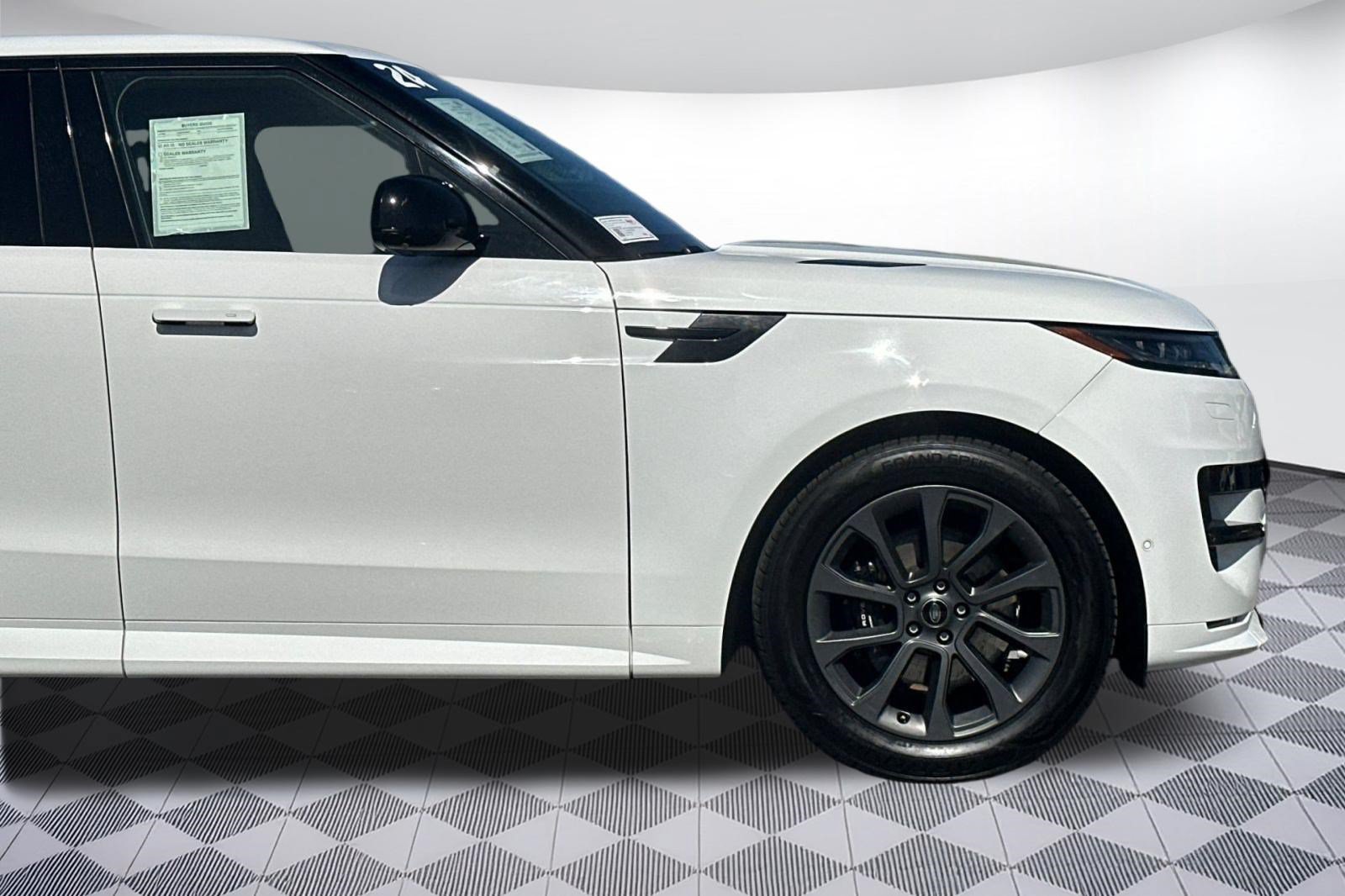 Certified 2024 Land Rover Range Rover Sport Dynamic SE AWD/4WD image 37