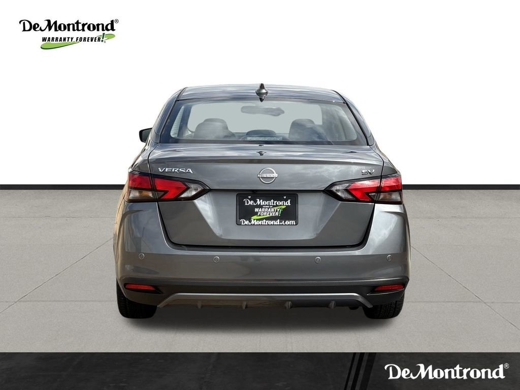Used 2024 Nissan Versa SV image 6