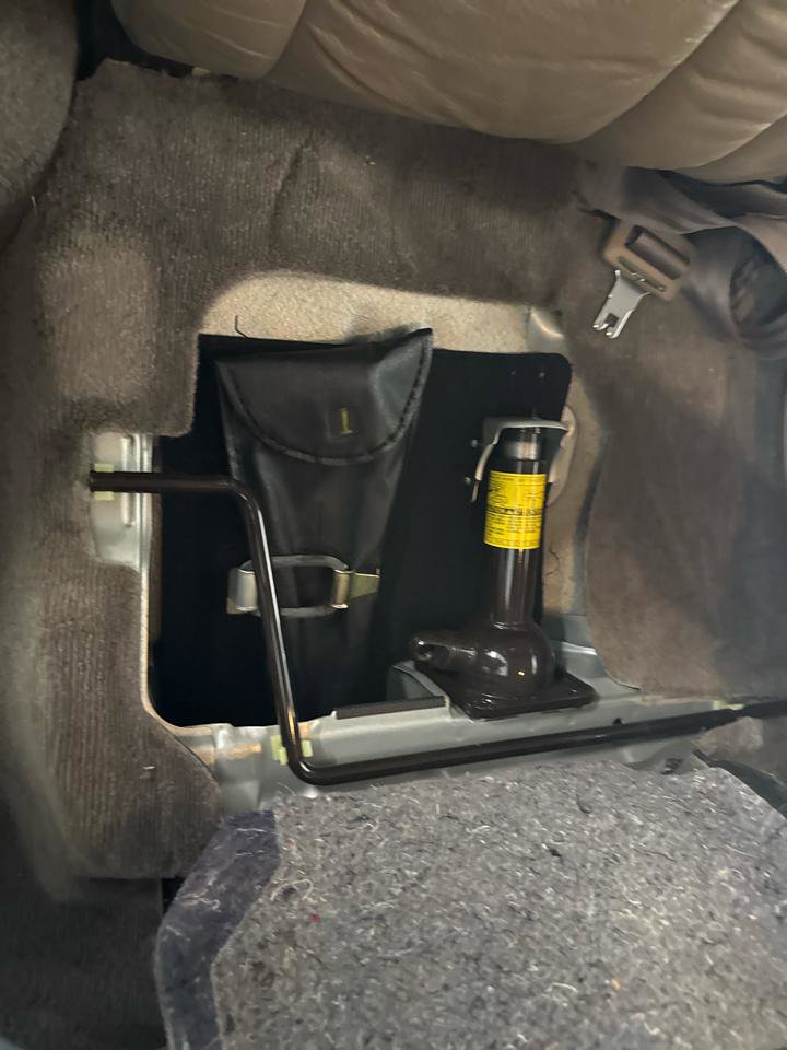 Used 2001 Toyota 4Runner Limited image 42