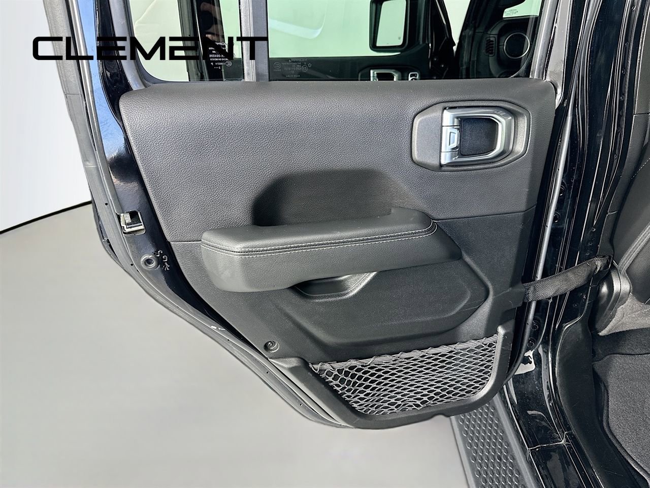 Used 2023 Jeep Wrangler Unlimited Sahara w/ Cold Weather Group image 30