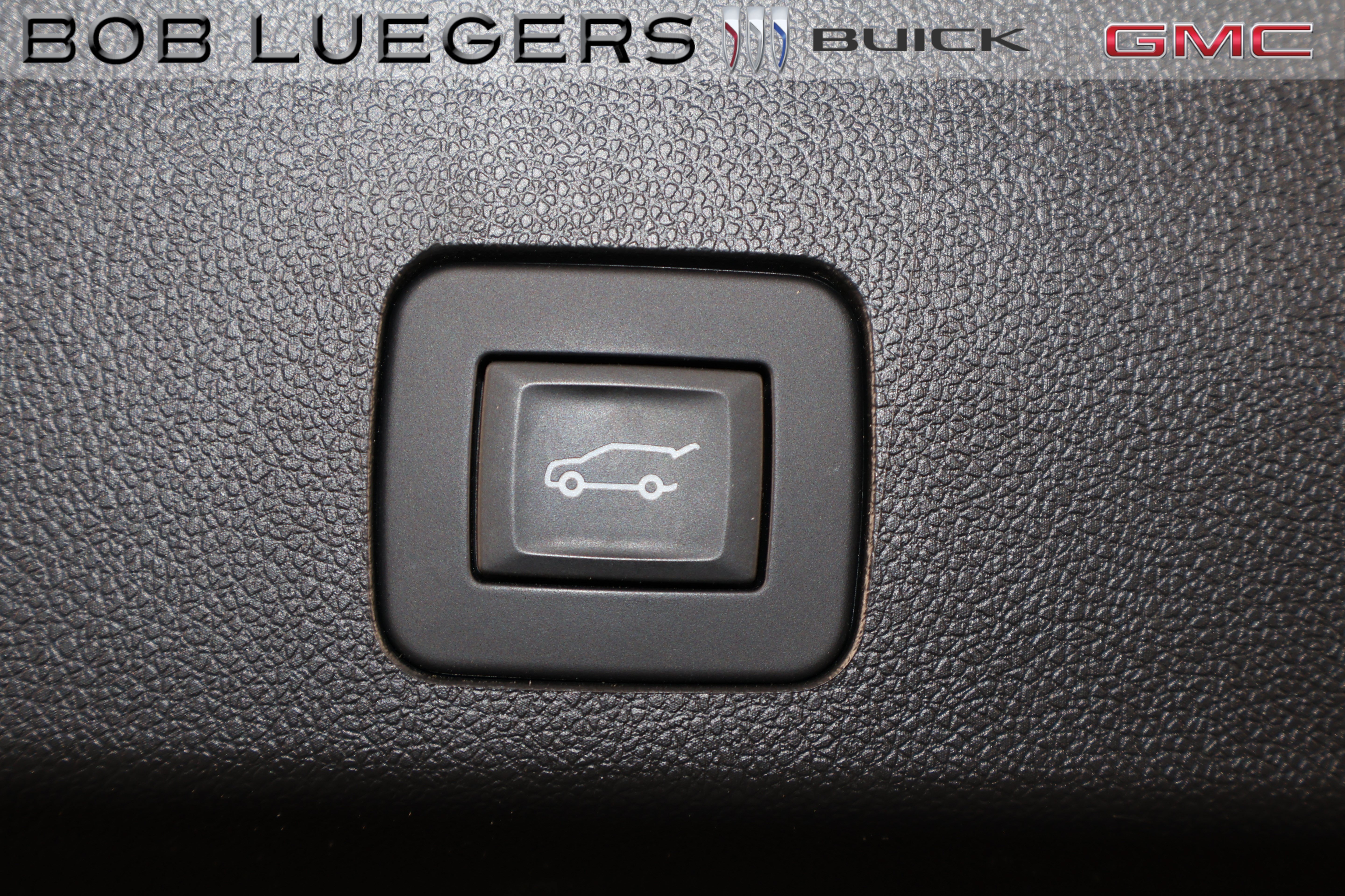 Certified 2022 Buick Encore GX Essence FWD image 21