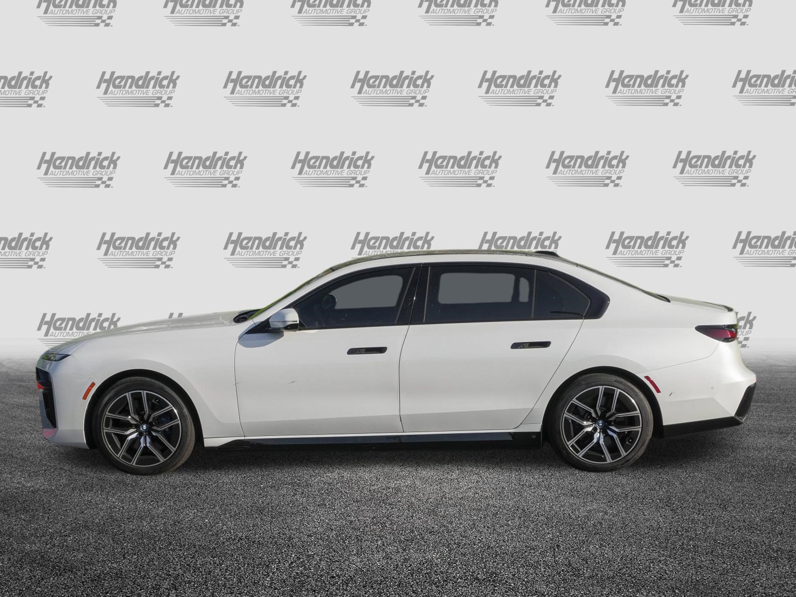 Certified 2023 BMW i7 xDrive60 AWD/4WD image 6