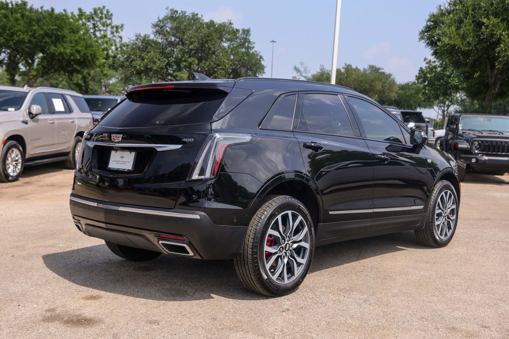 Certified 2024 Cadillac XT5 Sportv w/ Technology Package AWD/4WD image 4