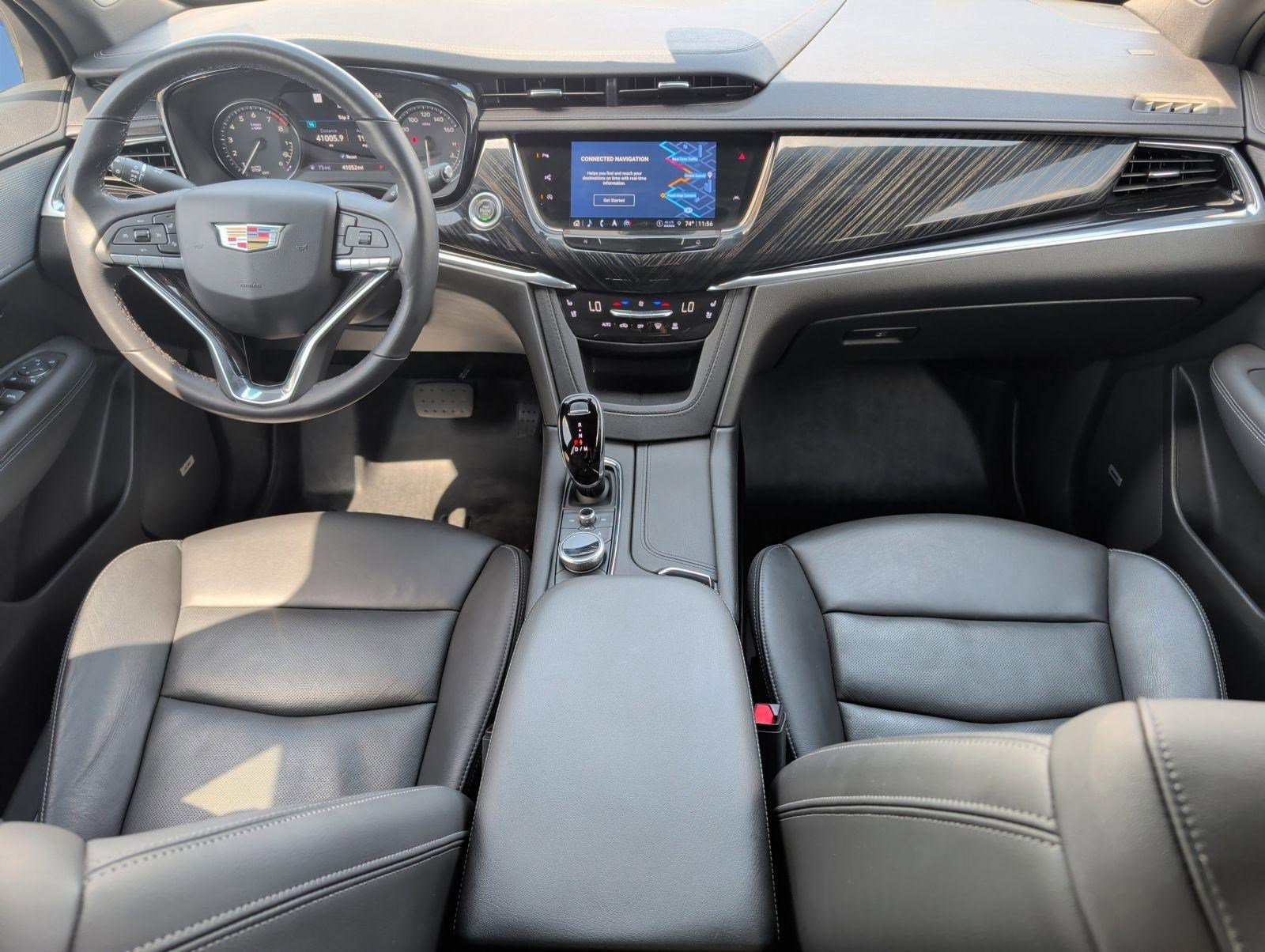 Used 2023 Cadillac XT6 Premium Luxury w/ Technology Package FWD image 27