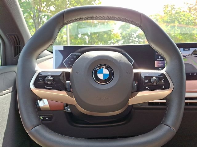 New 2026 BMW iX xDrive60 w/ Premium Package image 17