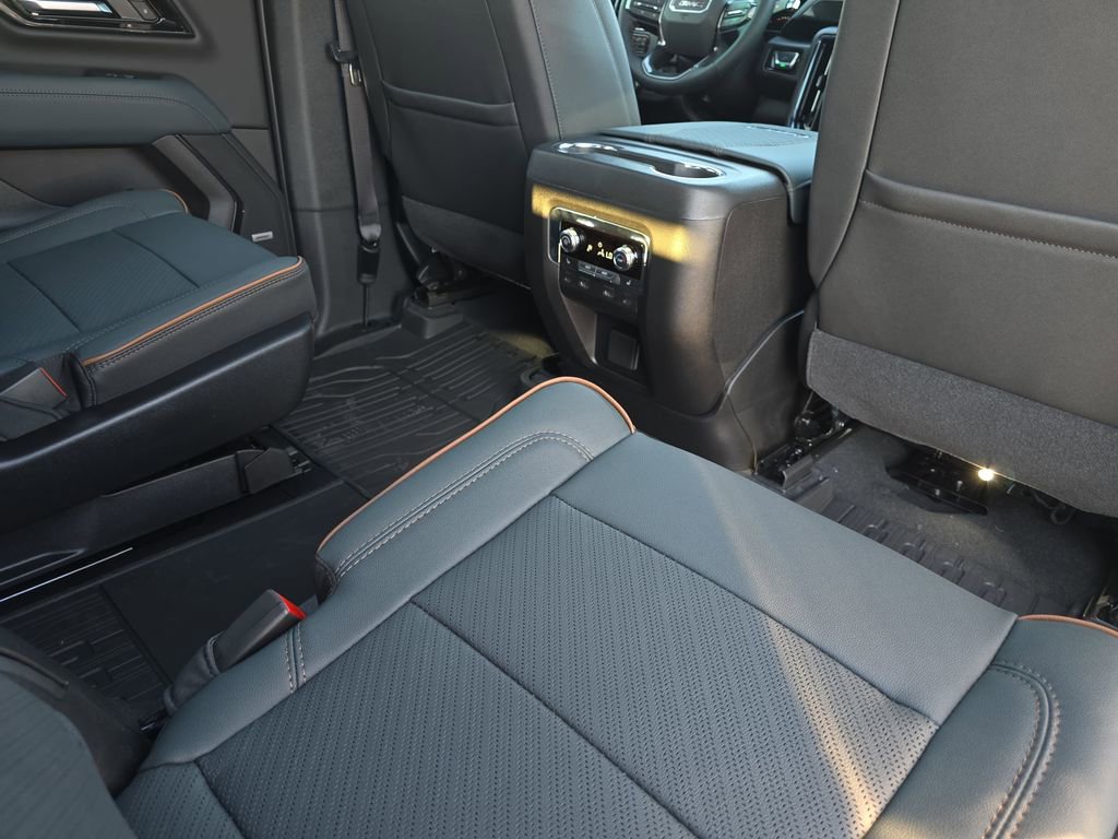 New 2026 GMC Yukon XL AT4 w/ AT4 Premium Plus Package AWD/4WD image 11