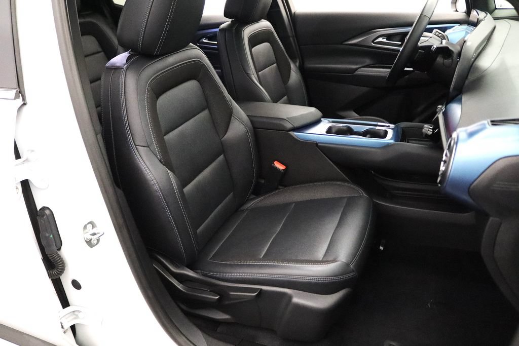 Used 2024 Chevrolet Equinox EV LT FWD image 16