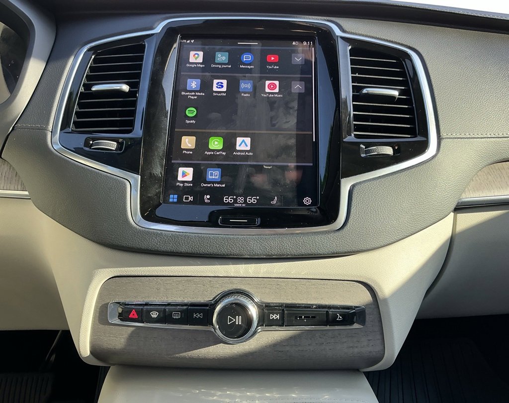 Used 2023 Volvo XC90 B6 Ultimate w/ Protection Package Premier image 37