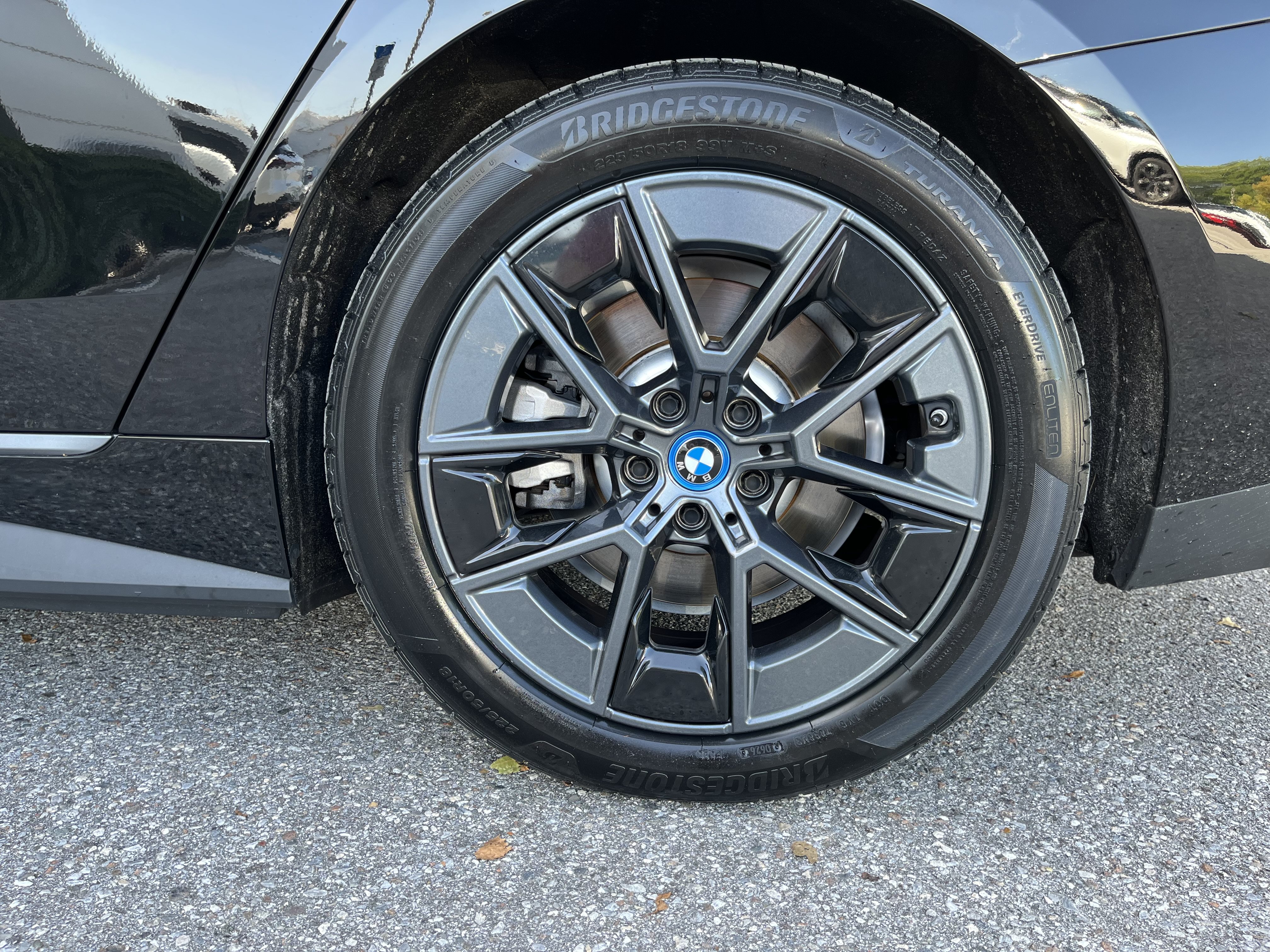 Used 2024 BMW i4 eDrive35 w/ Convenience Package RWD image 13