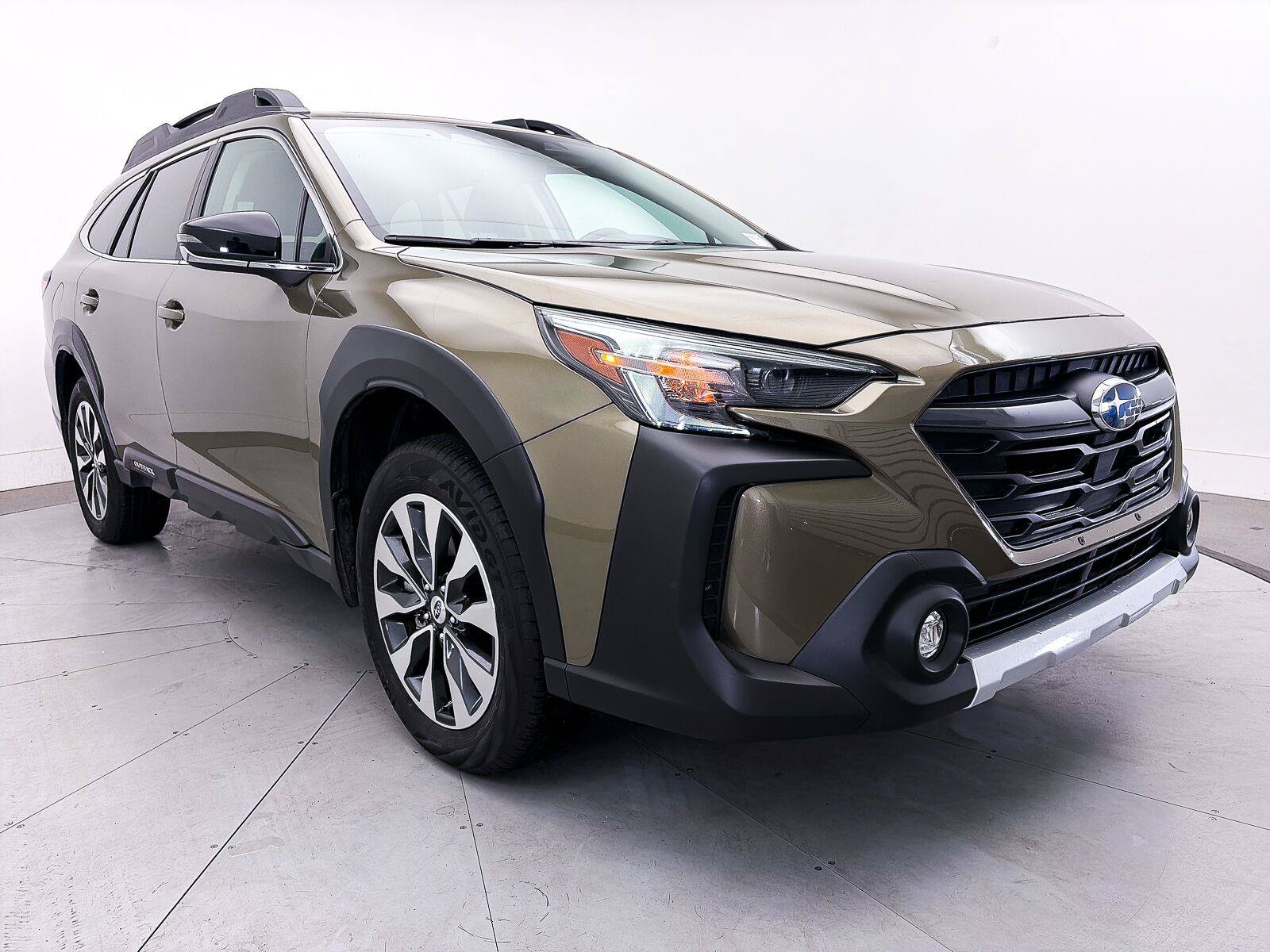 Used 2024 Subaru Outback Limited AWD/4WD image 12