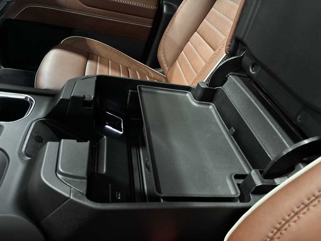 New 2026 GMC Sierra 3500 Denali Ultimate w/ LPO, Black Badging Package image 23