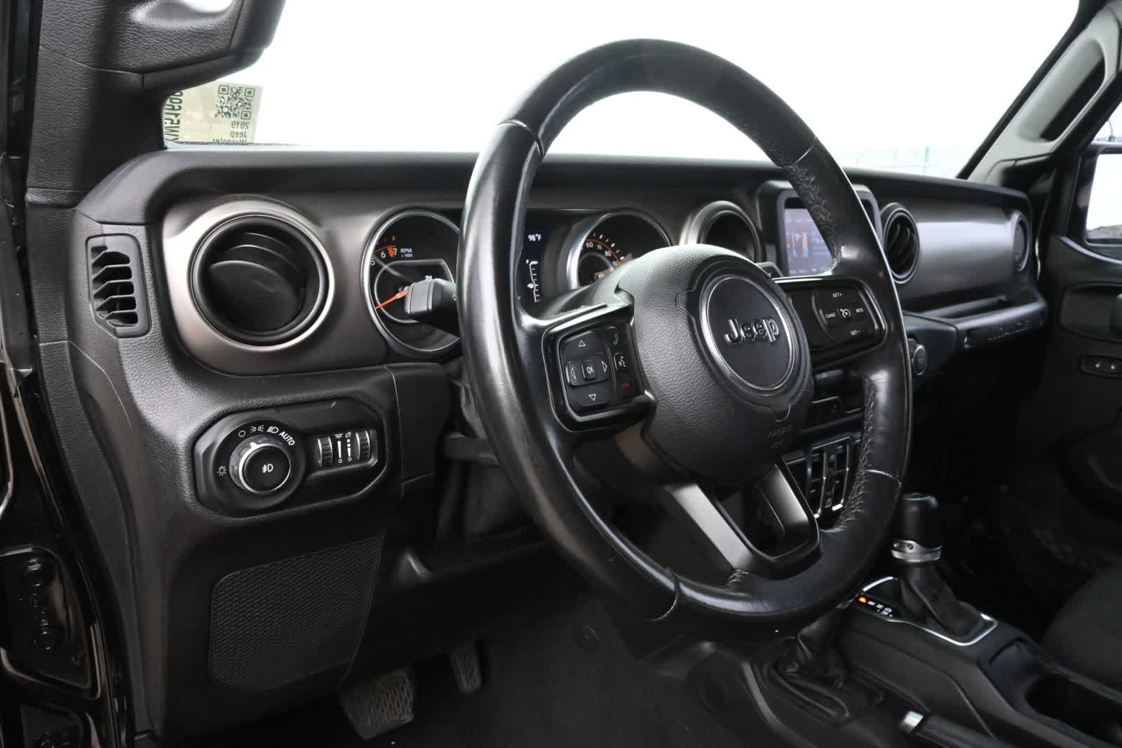 Used 2019 Jeep Wrangler Unlimited Sport S AWD/4WD image 16