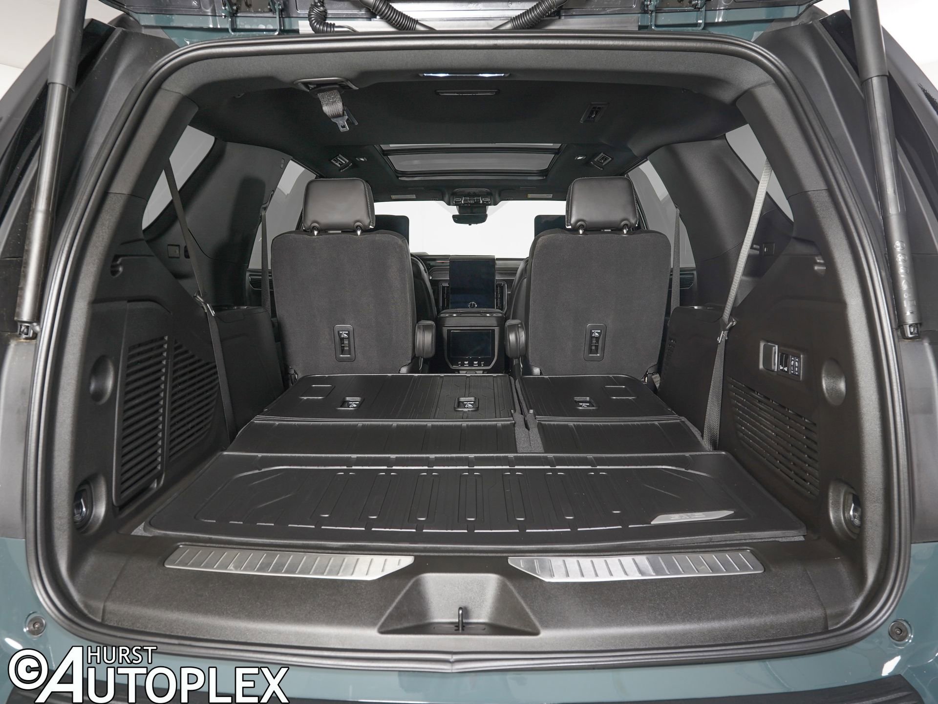 Used 2026 GMC Yukon AT4 Ultimate w/ LPO, Floor Liner Package AWD/4WD image 13