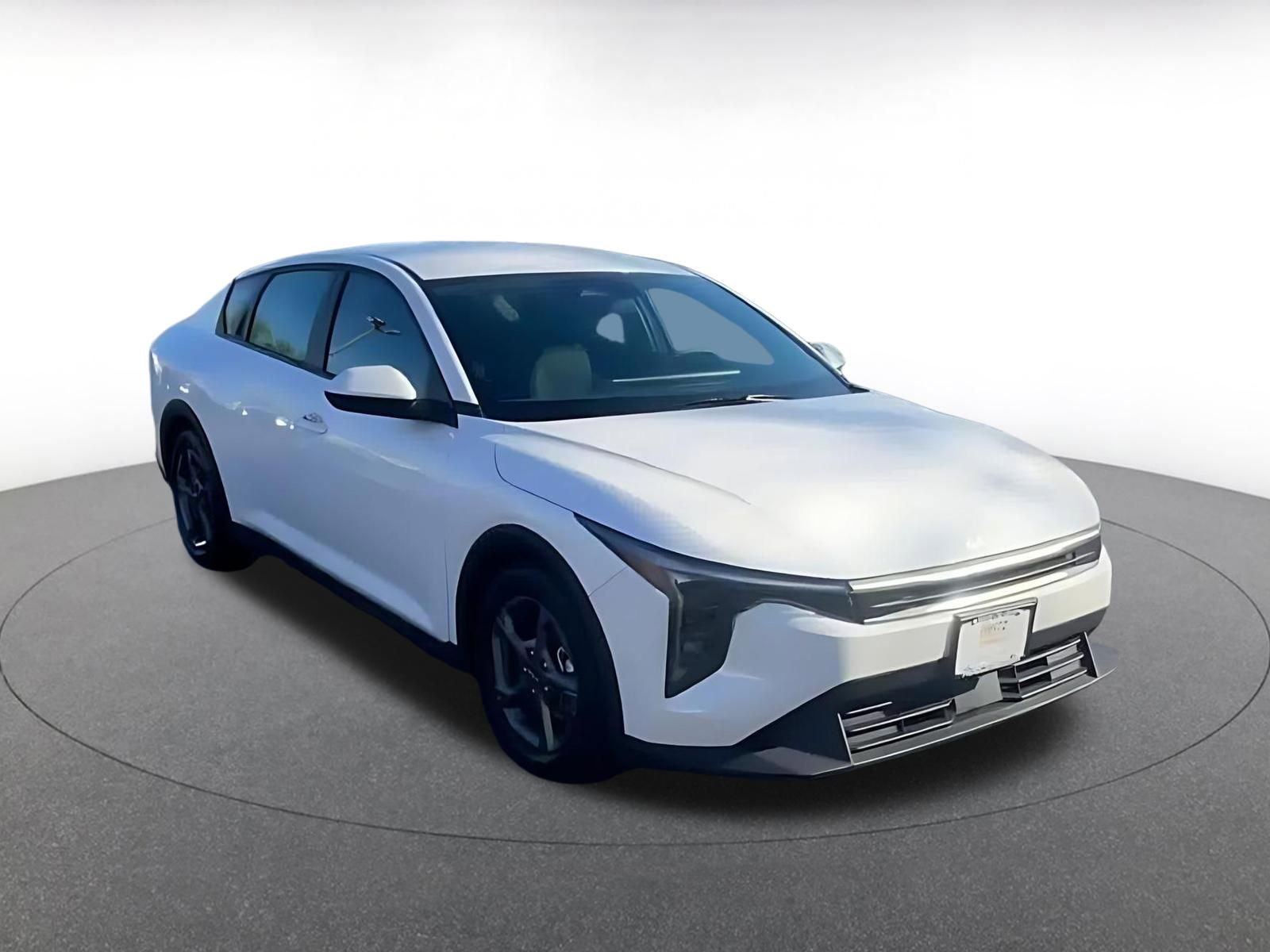 Used 2025 Kia K4 FWD image 3