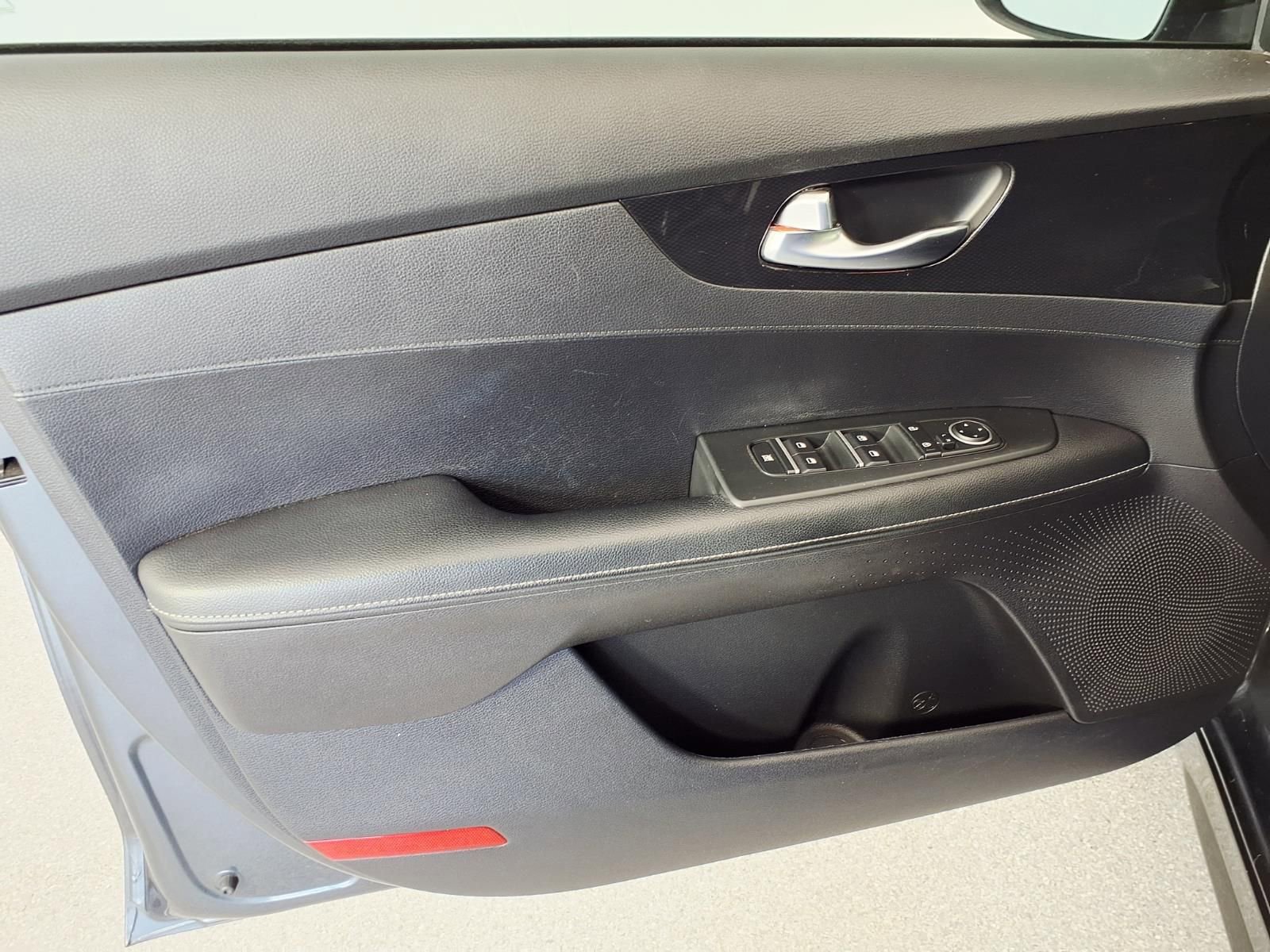 Used 2022 Kia Forte GT-Line image 13