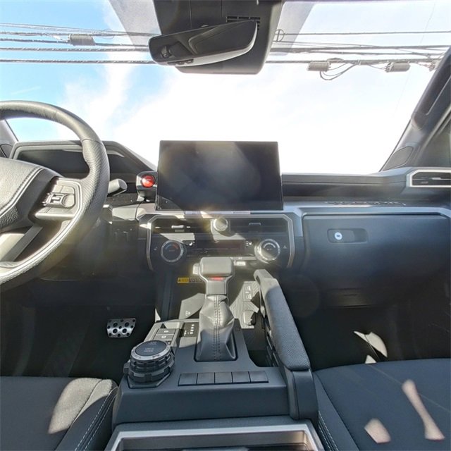 Used 2025 Toyota Tacoma TRD Sport image 25