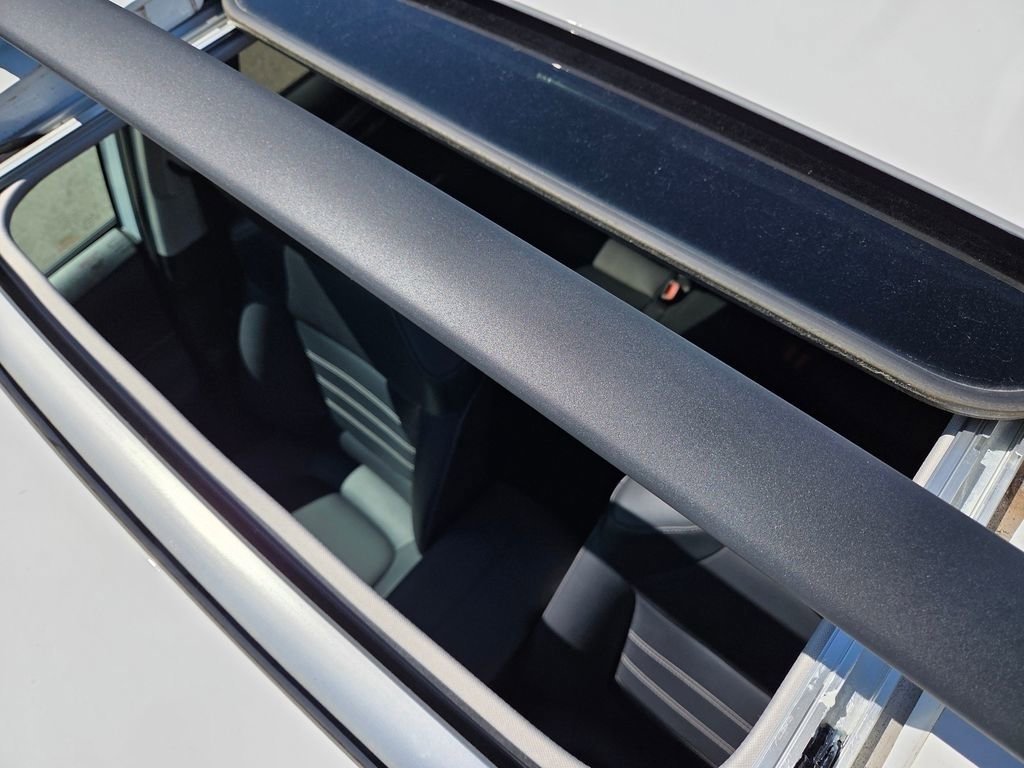 Used 2019 Toyota RAV4 XLE Premium w/ Advanced Technology Package image 8