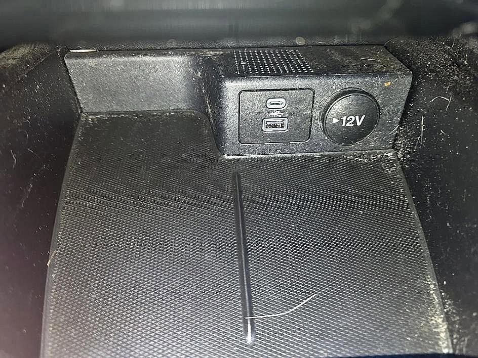 Used 2022 Ford Escape SE w/ Cold Weather Package image 21