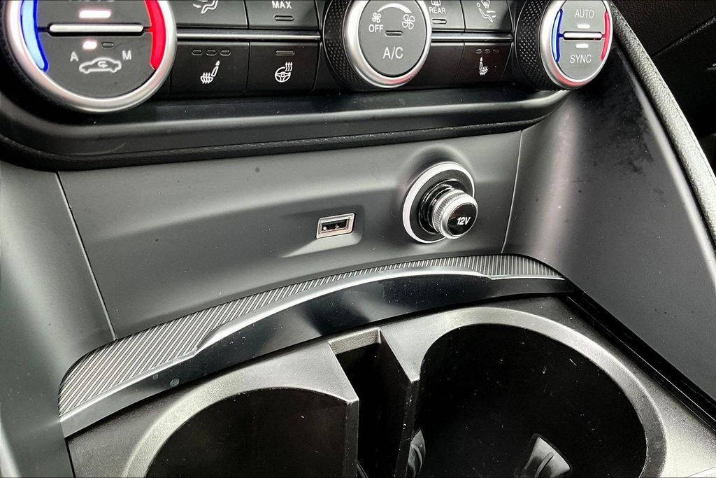 Used 2024 Alfa Romeo Stelvio Veloce AWD/4WD image 18
