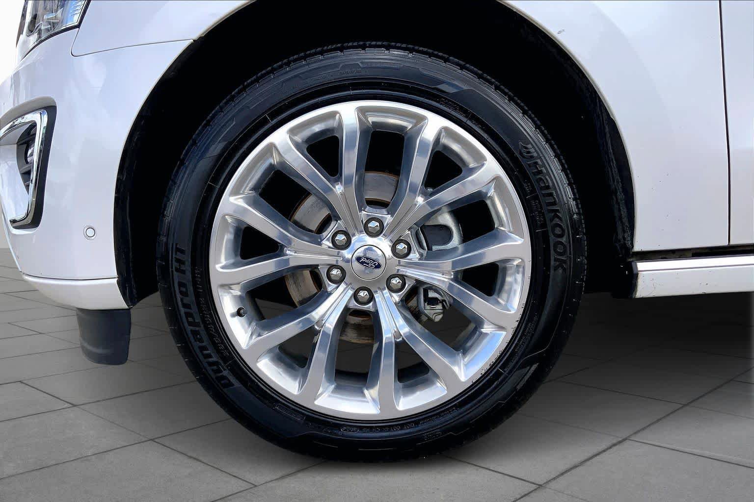 Used 2018 Ford Expedition Platinum RWD image 10