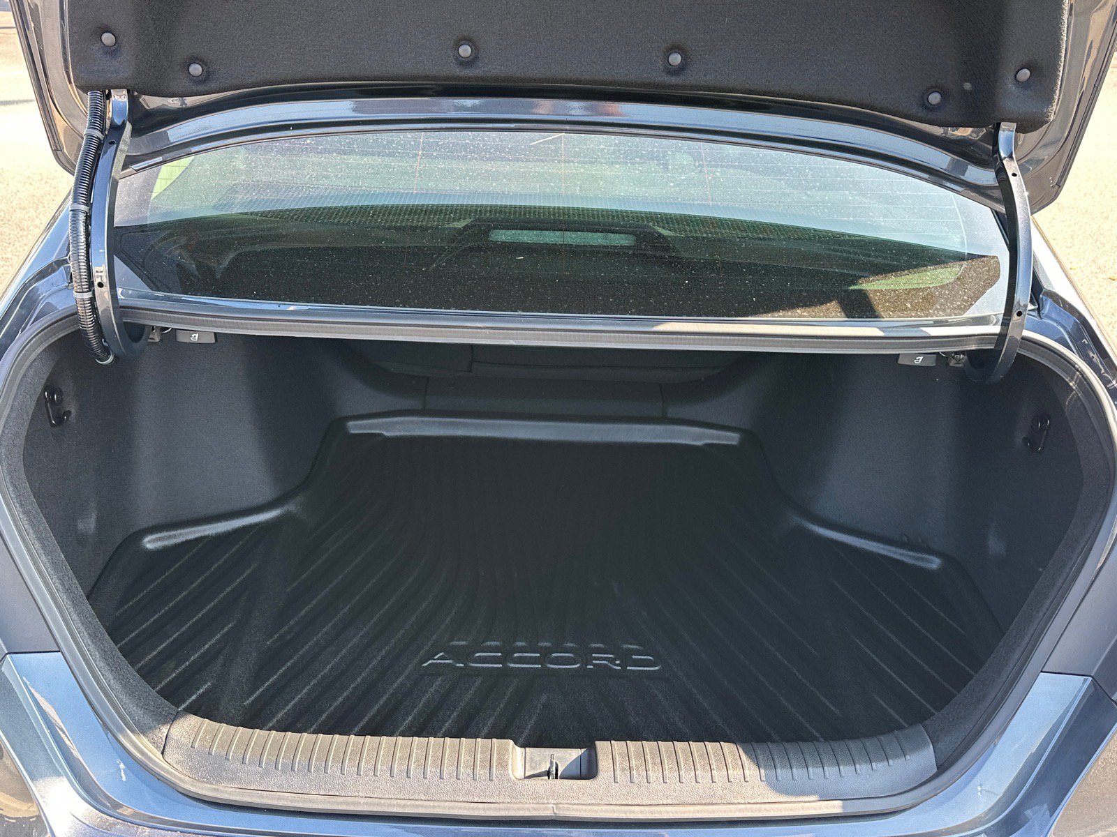 Used 2025 Honda Accord Touring image 6