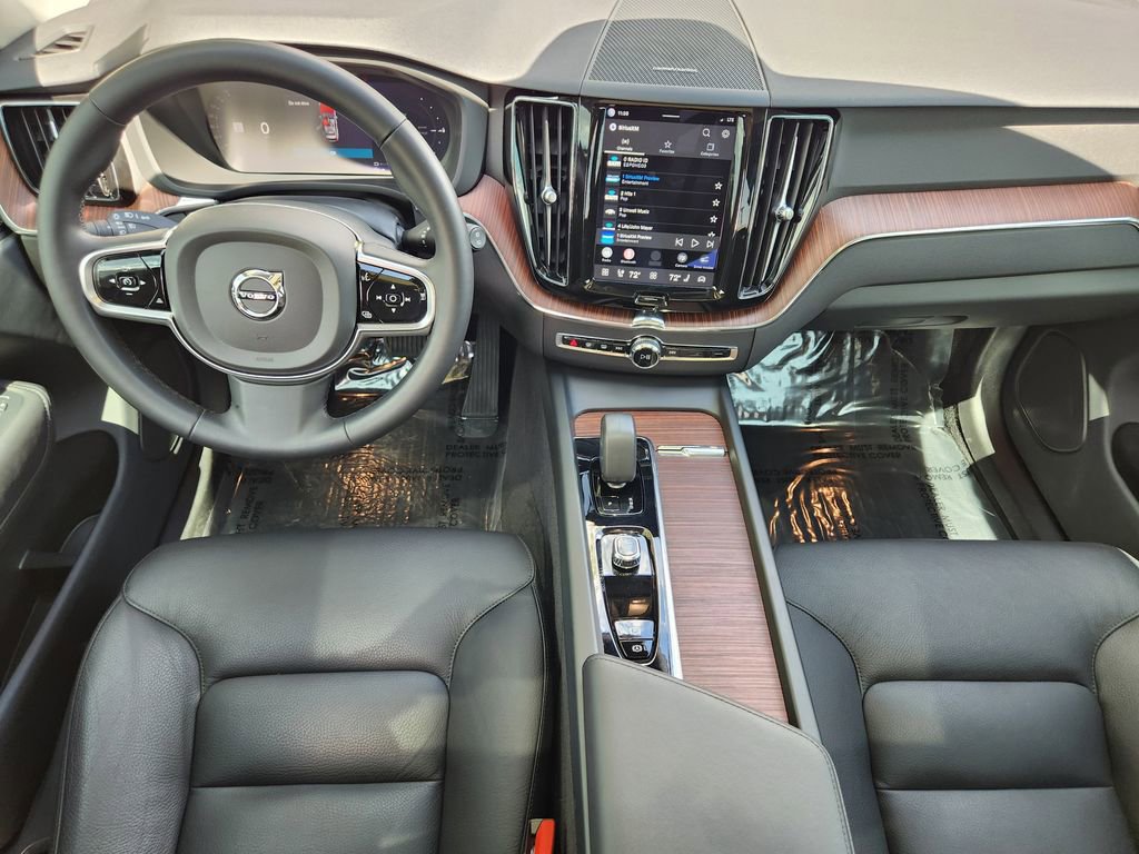Used 2023 Volvo XC60 T8 Plus w/ Climate Package AWD/4WD image 16