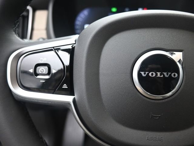 Used 2026 Volvo XC90 B6 Plus w/ Protection Package Premier image 15