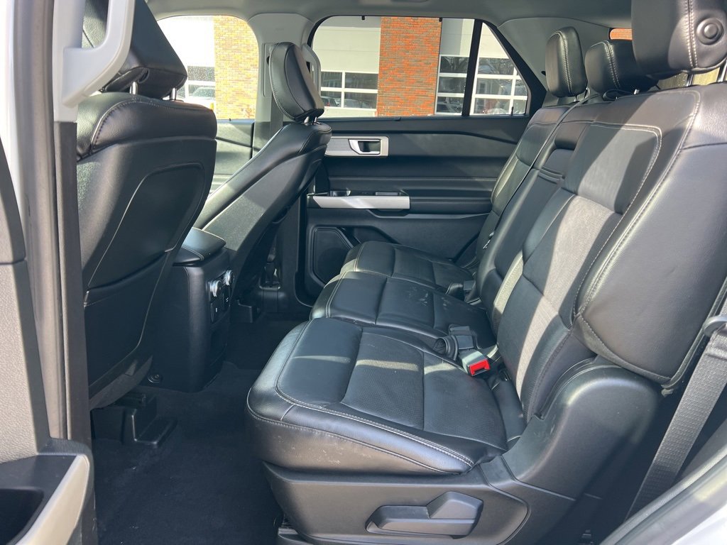Used 2020 Ford Explorer Limited image 24