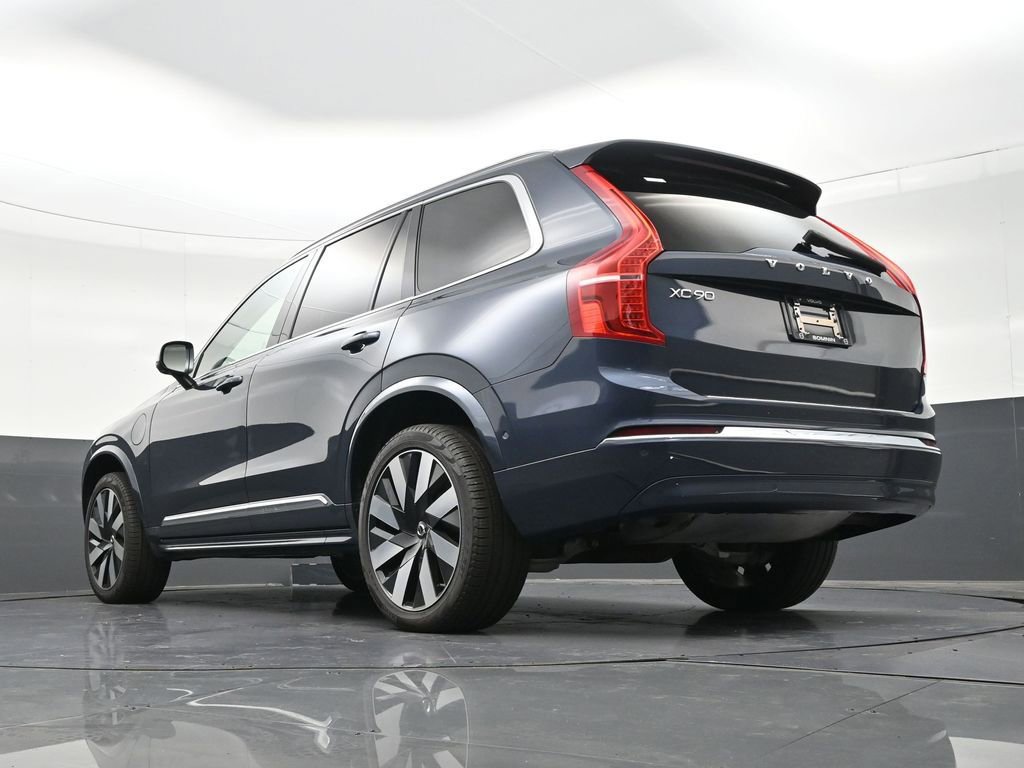 Used 2025 Volvo XC90 T8 Ultra w/ Lounge Package image 24