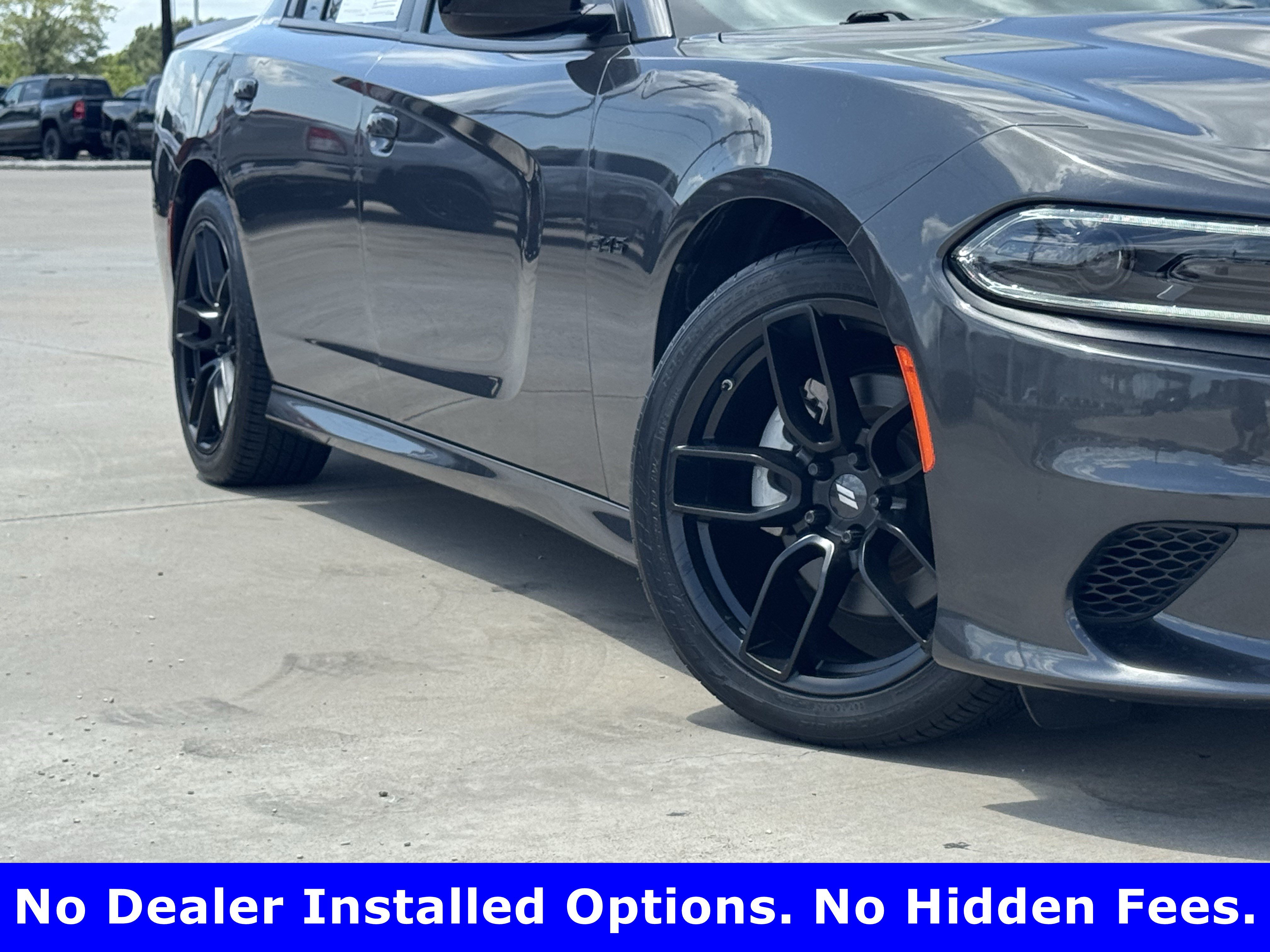 Used 2023 Dodge Charger R/T w/ Blacktop Package RWD image 3