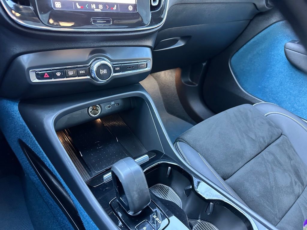 Used 2023 Volvo C40 P8 Recharge Plus image 17