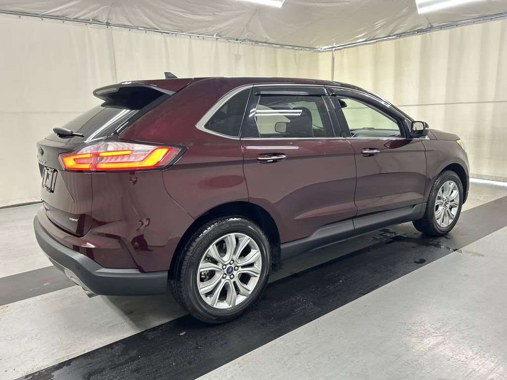 Used 2022 Ford Edge Titanium AWD/4WD image 2
