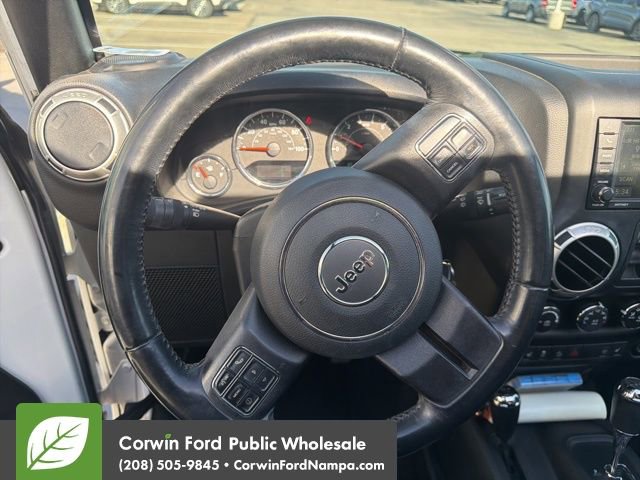 Used 2017 Jeep Wrangler Unlimited Sahara w/ Max Tow Package AWD/4WD image 11