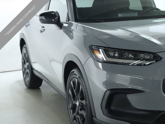 Used 2025 Honda HR-V Sport image 5