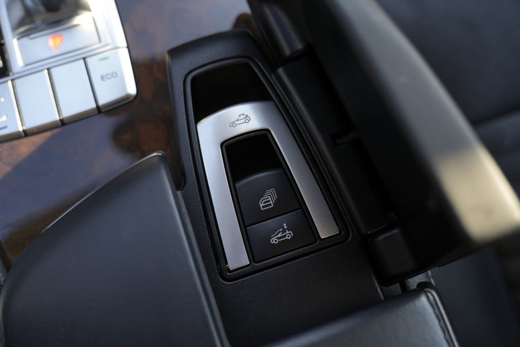 Used 2014 Mercedes-Benz SL 550 image 45