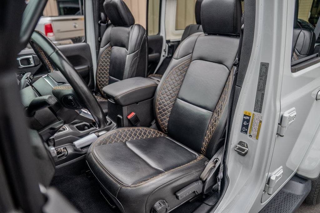 Used 2022 Jeep Wrangler Unlimited Sahara AWD/4WD image 13