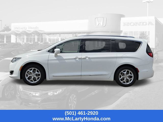 Used 2019 Chrysler Pacifica Touring-L Plus w/ Advanced Safetytec Group FWD image 2