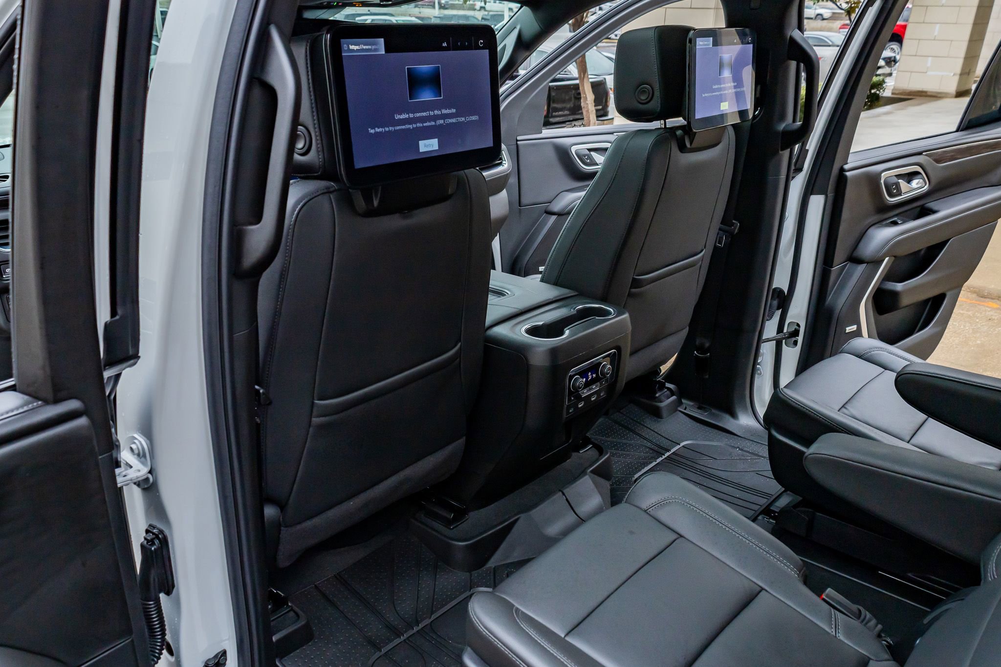 Used 2024 Chevrolet Tahoe Z71 w/ Luxury Package image 34