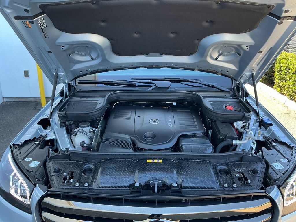 New 2026 Mercedes-Benz GLS 450 4MATIC image 36